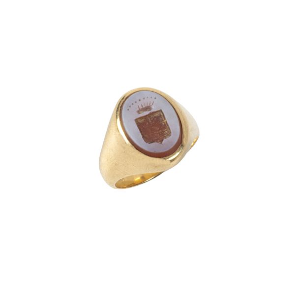CARVED CARNELIAN RING IN 18KT YELLOW GOLD