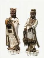  Due sculture, sec. XX, manifattura Zaccagnini,  in ceramica policroma ad effetto bronzo, raffiguranti dignitari cinesi, alt. cm 63 e cm 66 (2)            