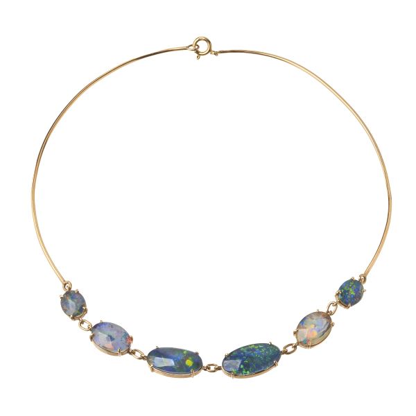



18KT YELLOW GOLD NECKLACE WITH OPAL DOUBLETS