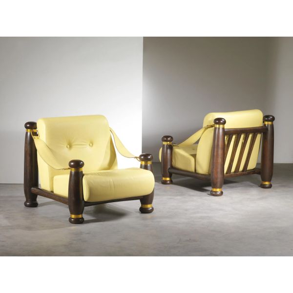 A PAIR OF ARMCHAIRS, WOODEN STRUCTURE, YELLOW LEATHER UPHOLSTERED CUSHIONS