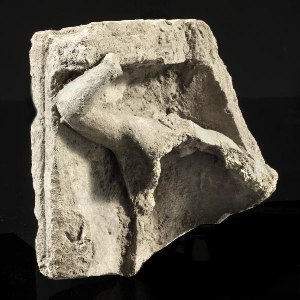 FRAMMENTO DI RILIEVO