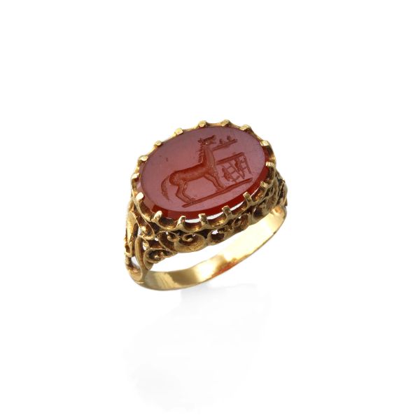 ENGRAVED CARNELIAN CHEVALIER RING IN 18KT YELLOW GOLD