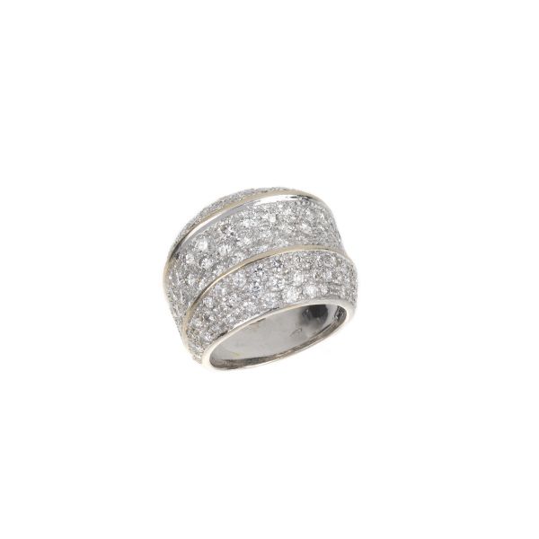 BAND DIAMOND RING IN 18KT WHITE GOLD