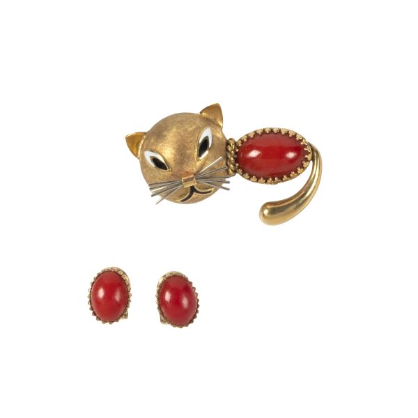 



CORAL DEMI-PARURE IN 18KT YELLOW GOLD