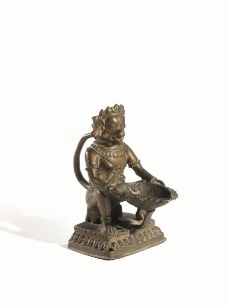  Hanuman, Nepal Sec. XVIII-XIX,  in bronzo, su base in legno alt. cm 14,8