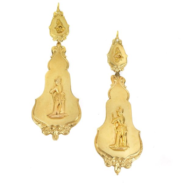 DROP EARRINGS IN 18KT YELLOW GOLD