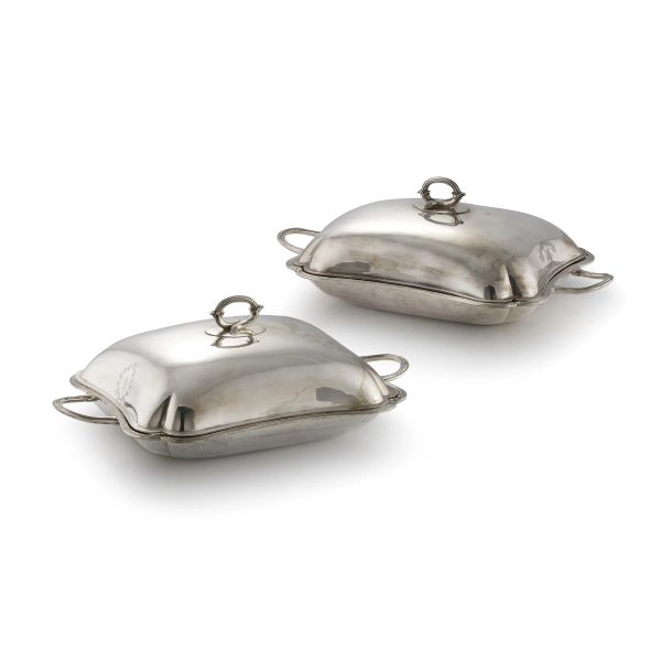 PAIR OF STERLING SILVER VEGETABLE DISH, LONDON, 1815, MARK OF WILLIAM BURWASH