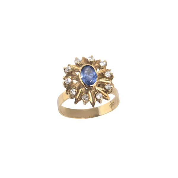 CLUSTER RING WITH SYNTHETIC GEMSTONES IN 18KT YELLOW GOLD