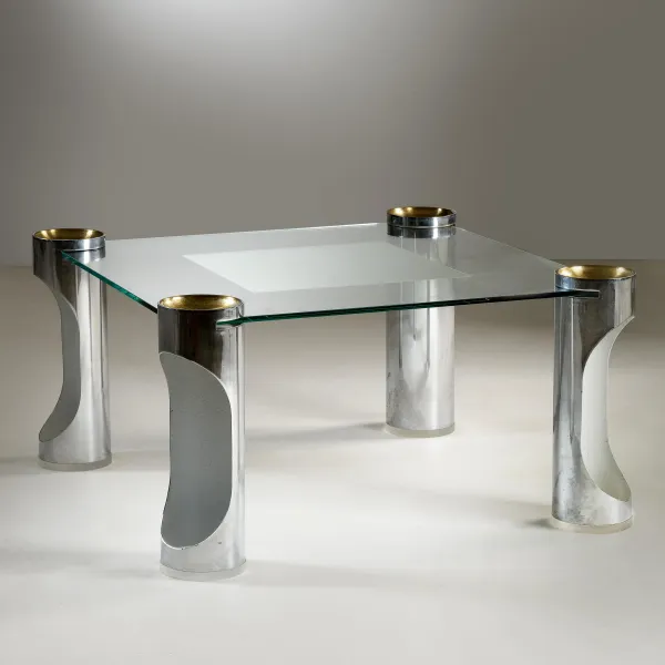 



LOW TABLE, METAL STRUCTURE, GLASS TOP 