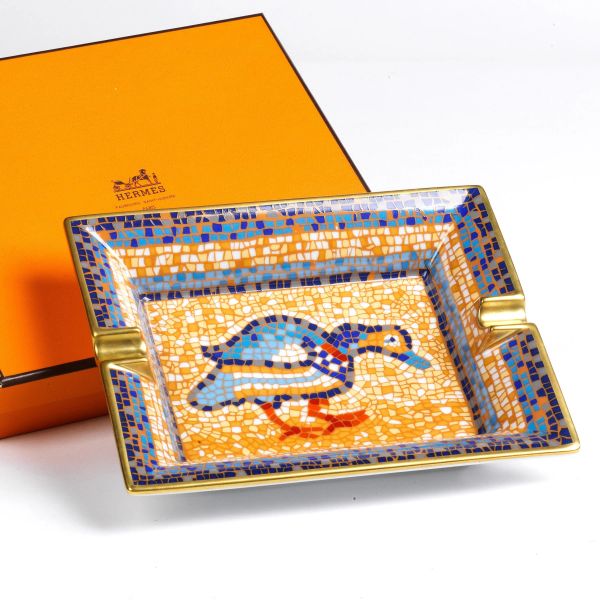 HERMES POSACENERE
