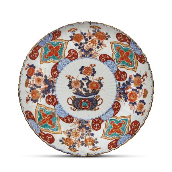 A PLATE, JAPAN, 18TH CENTURY