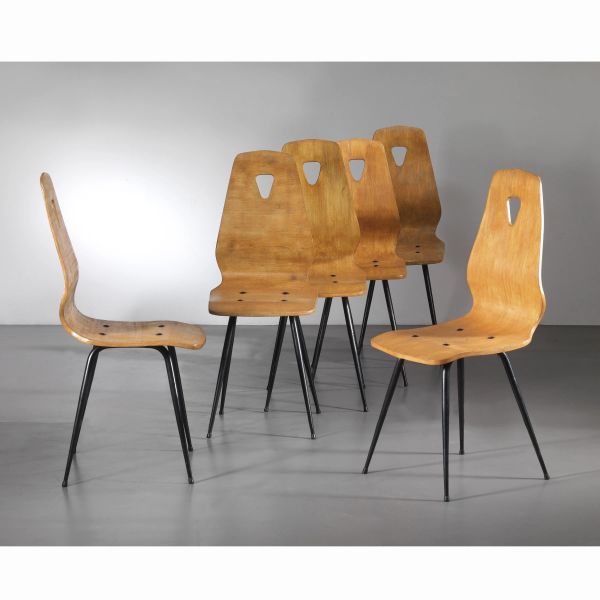 SIX CURVED WOOD CHAIRS, METAL LEGS 