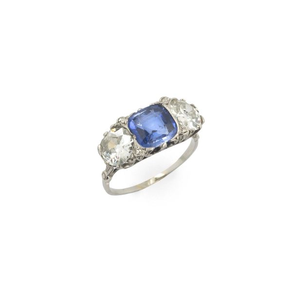 



SYNTHETIC SAPPHIRE AND DIAMOND RING IN 18KT WHITE GOLD