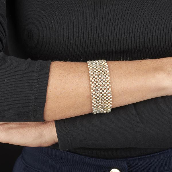 BRACCIALE A FASCIA CON PERLE