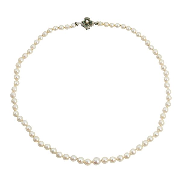 



PEARL NECKLACE 
