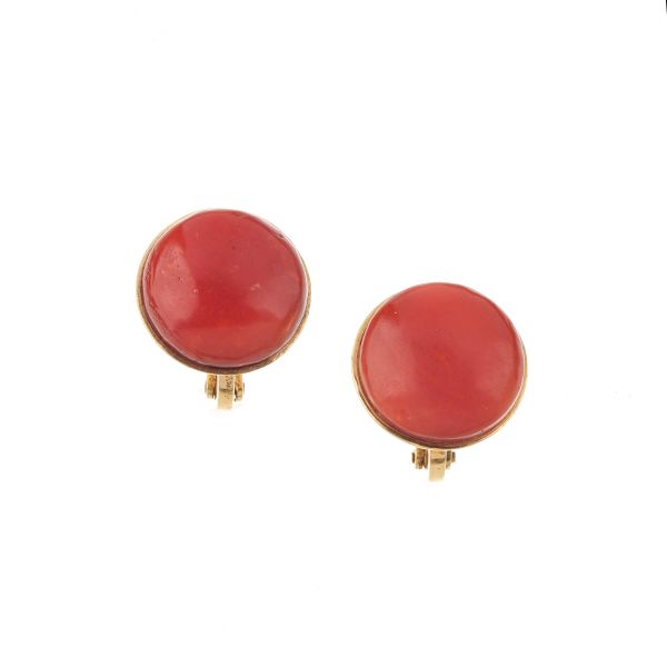 



CORAL CLIP EARRINGS IN 18KT YELLOW GOLD