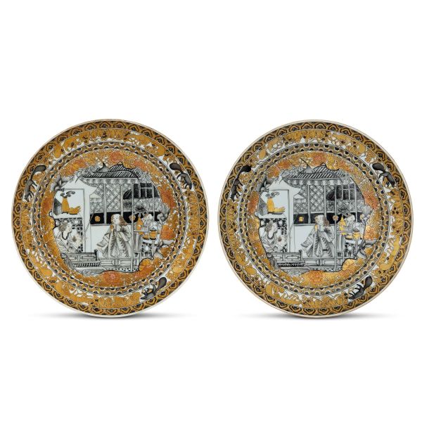 



PAIR OF GILT AND SILVERED PORCELAIN DISHES, CHINA, QING DYNASTY, 18TH CENTURY
