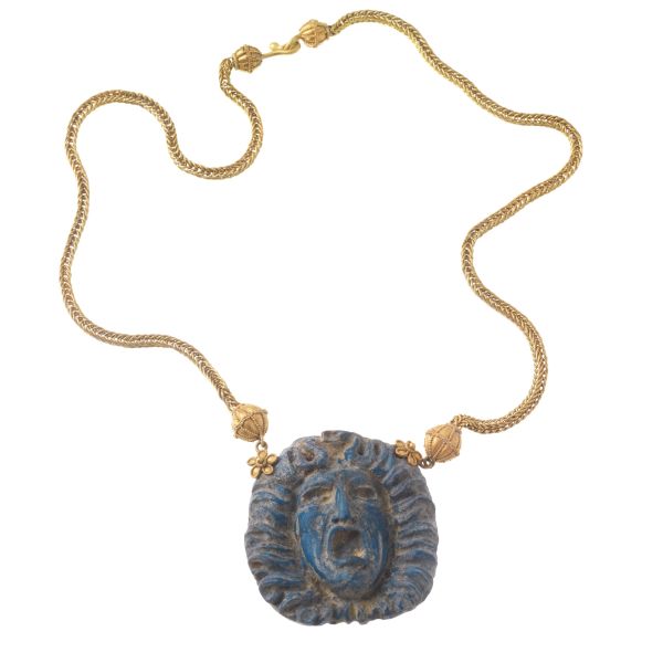 ARCHAEOLOGICAL STYLE NECKLACE WITH MEDUSA PENDANT IN STONE
