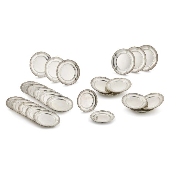 TWENTY-FOUR SILVER PLATES, MILAN, 20TH CENTURY, MARKS OF MIRACOLI
