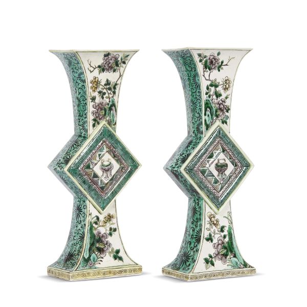 TWO FLOWER VASES, CHINA, QING DYNASTY, 19TH CENTURY