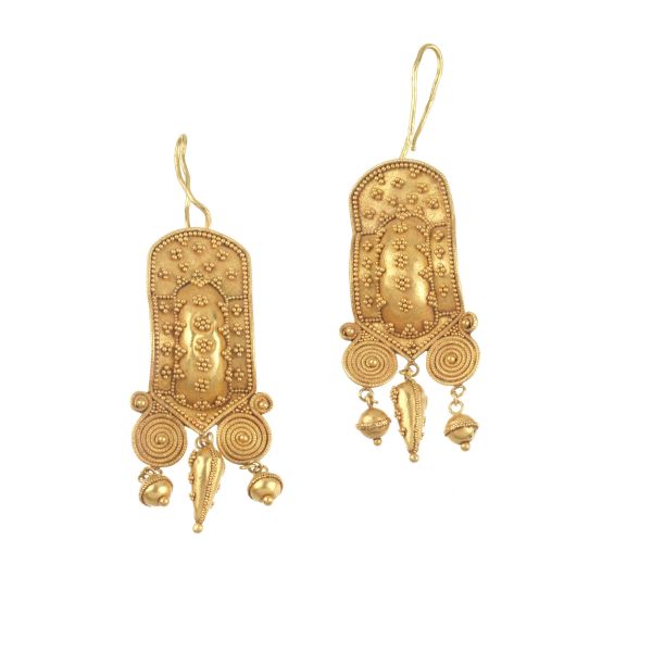 ARCHAEOLOGICAL STYLE DROP EARRINGS IN 18KT YELLOW GOLD