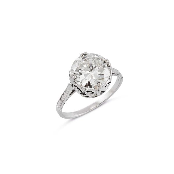 



SOLITAIRE DIAMOND RING IN 18KT&nbsp; WHITE GOLD