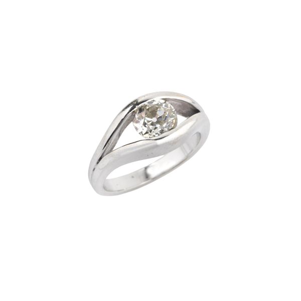 ANELLO CON DIAMANTE TAGLIO ANTICO
