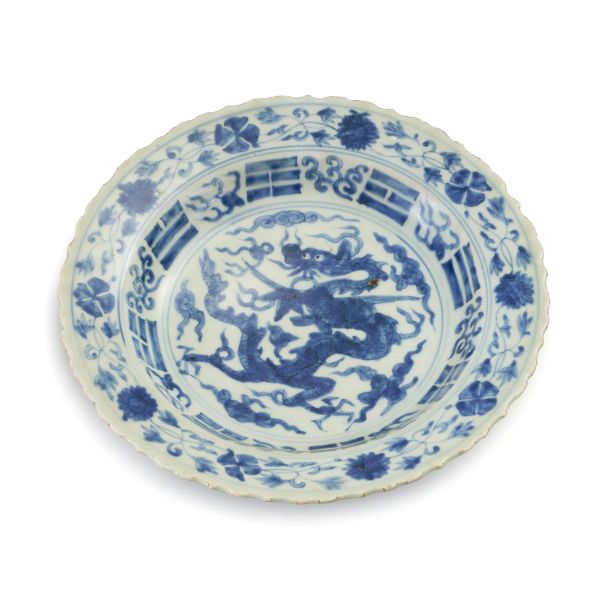 



A DISH, CHINA, MING DYNASTY, SEC. XVI