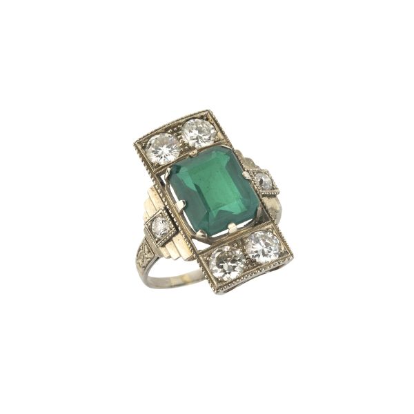 ANELLO CON DIAMANTI