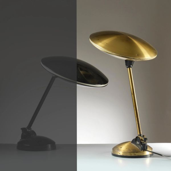 



LAMPADA DA TAVOLO 