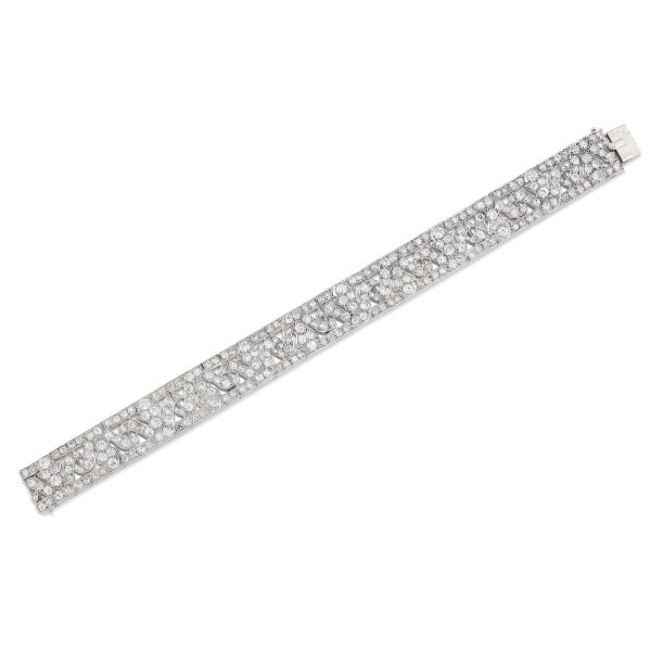 



DIAMOND BAND BRACELET IN PLATINUM