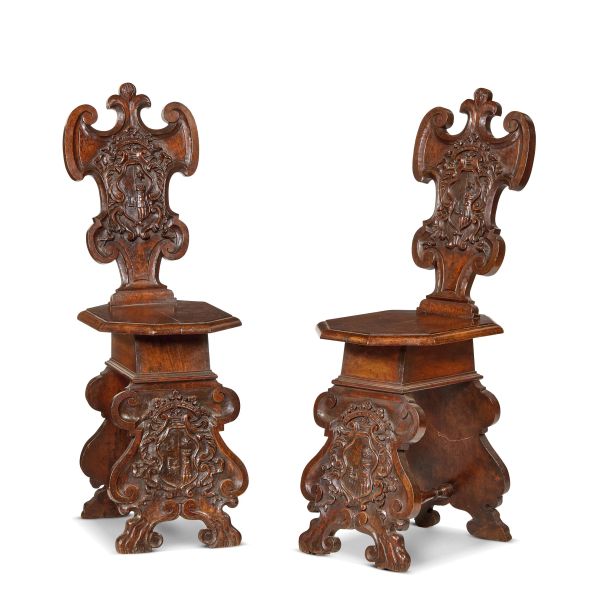 A PAIR OF CENTRAL ITALY COATS-OF-ARMS STOOLS, 16TH CENTURY