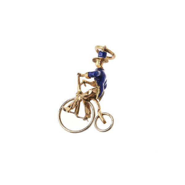 



ENAMELED CHARM IN 18KT YELLOW GOLD