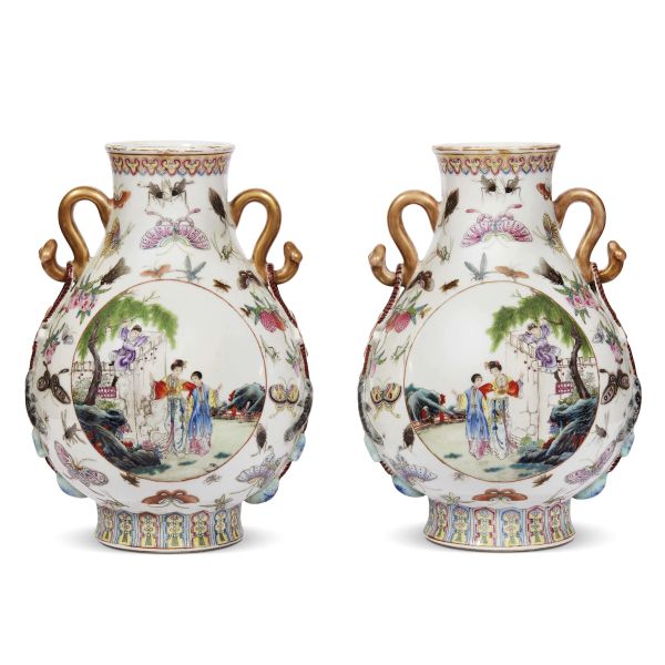 A PAIR OF VASES OF XIXIANGJI, CHINA, QING DYNASTY, 19TH-20TH CENTURY