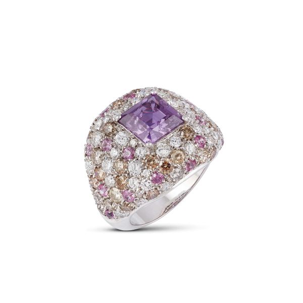 



PURPLE SAPPHIRE AND DIAMOND BAND RING IN 18KT WHITE GOLD