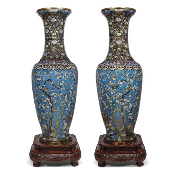 A PAIR OF VASES, CHINA, DYNASTY QING, 19TH CENTURY