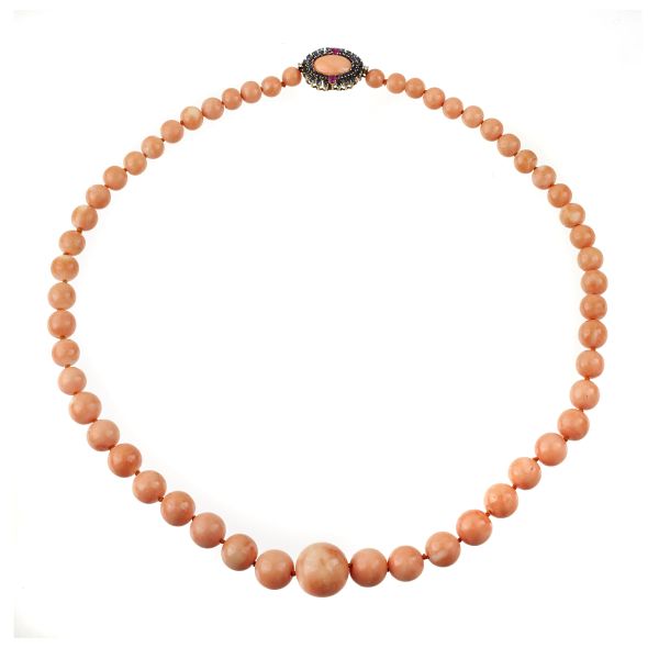 



COLLANA IN CORALLO ROSA