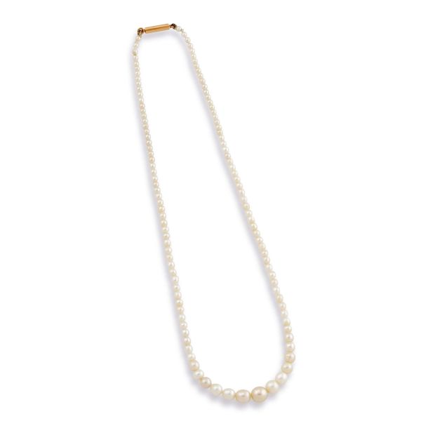 



COLLANA DI PERLE NATURALI