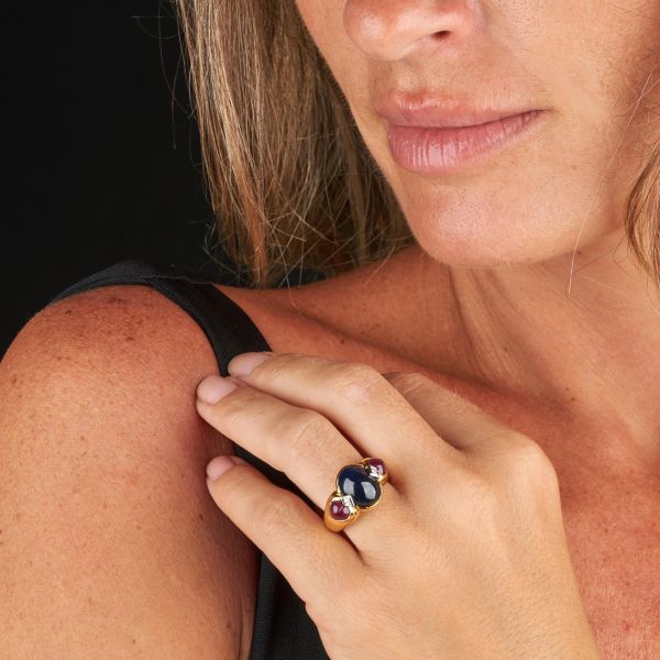 ANELLO CON PIETRE DI COLORE E DIAMANTI