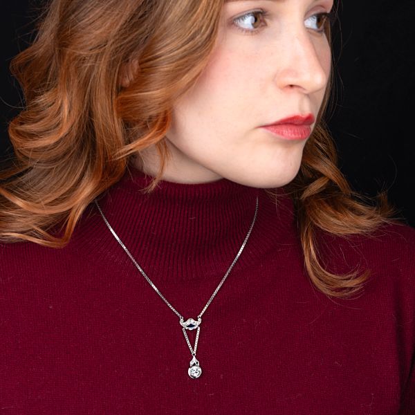 COLLANA CON DIAMANTI E ZAFFIRO