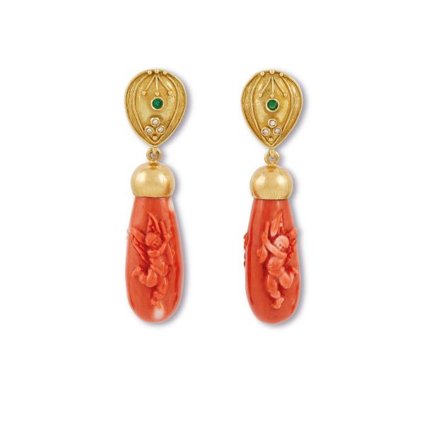 



LONG CORAL DROP EARRINGS IN 18KT YELLOW GOLD