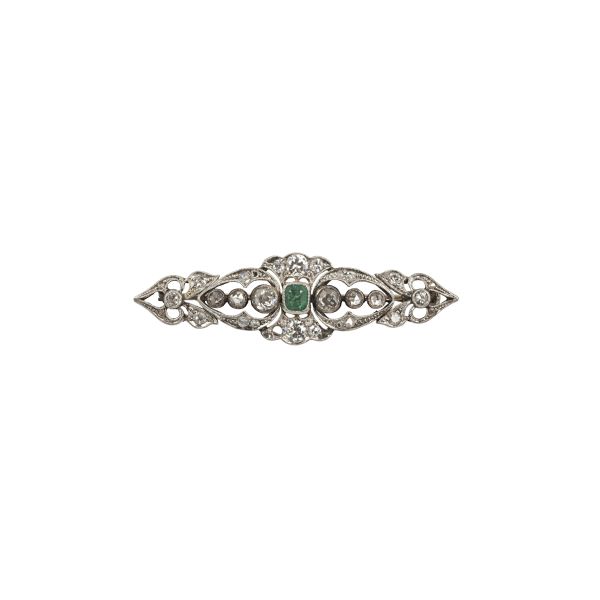 



EMERALD AND DIAMOND BROOCH IN PLATINUM AND 18KT WHITE GOLD