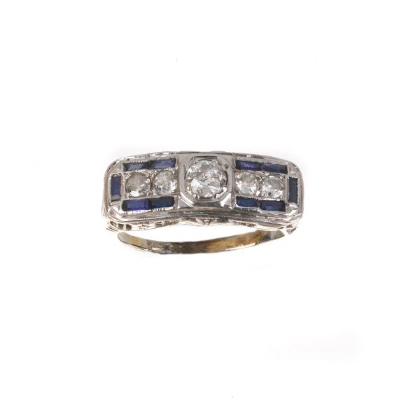 SAPPHIRE AND DIAMOND RING IN 18KT WHITE GOLD