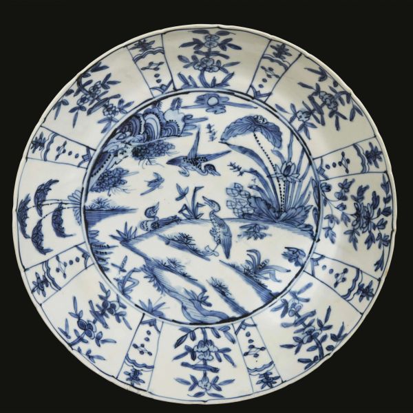 A PLATE, CHINA, MING DYNASTY, 17TH CENTURY