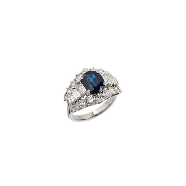 SAPPHIRE AND DIAMOND RING IN 18KT WHITE GOLD