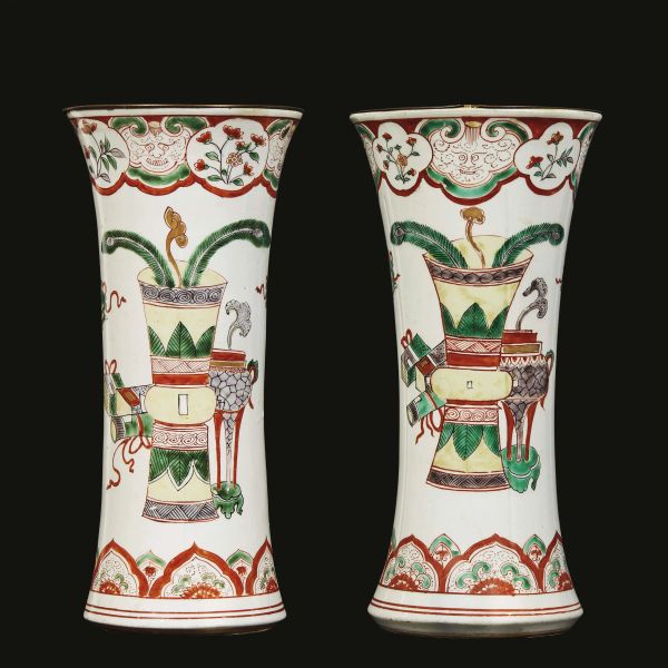 A PAIR OF WUCAI VASES, CHINA, QING DYNASTY, 19TH CENTURY