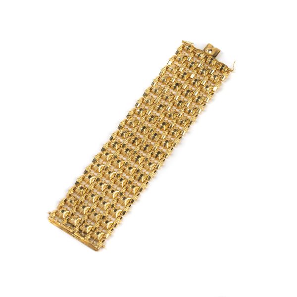 



BRACCIALE AD AMPIA FASCA