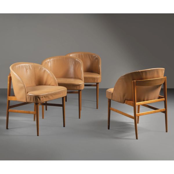 



FOUR ARMCHAIRS, WOODEN STRUCTURE 