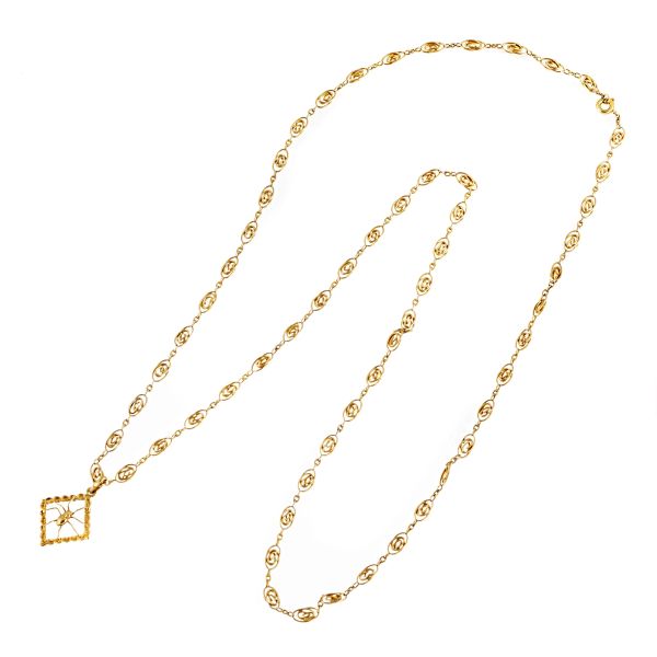 



LONG NECKLACE WITH PENDANT