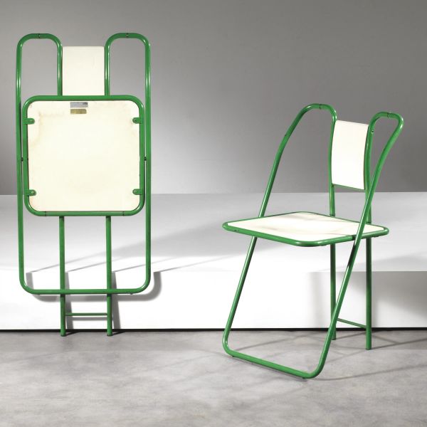 FOLDING CHAIRS, GREEN LACQUARED METAL STRUCTURE, PLASTIC MATERIAL